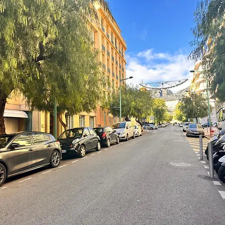 Bright Flat In The Center Of Appartement Menton