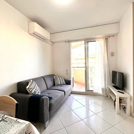 Bright Flat In The Center Of Apartment *